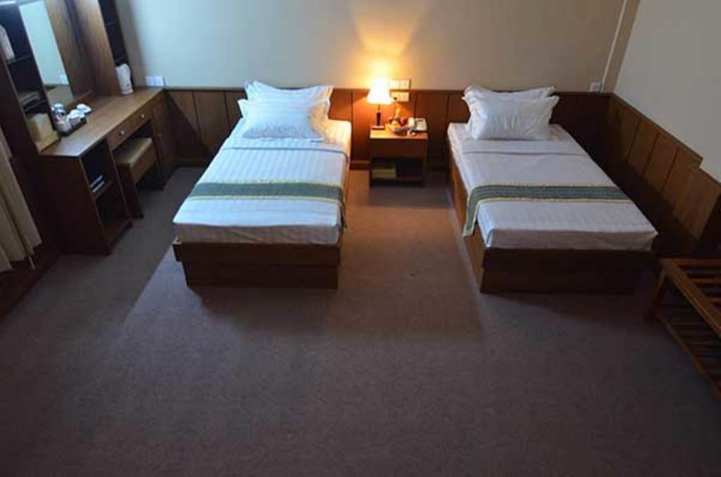 Kyi Tin Hotel Mandalaj Zewnętrze zdjęcie