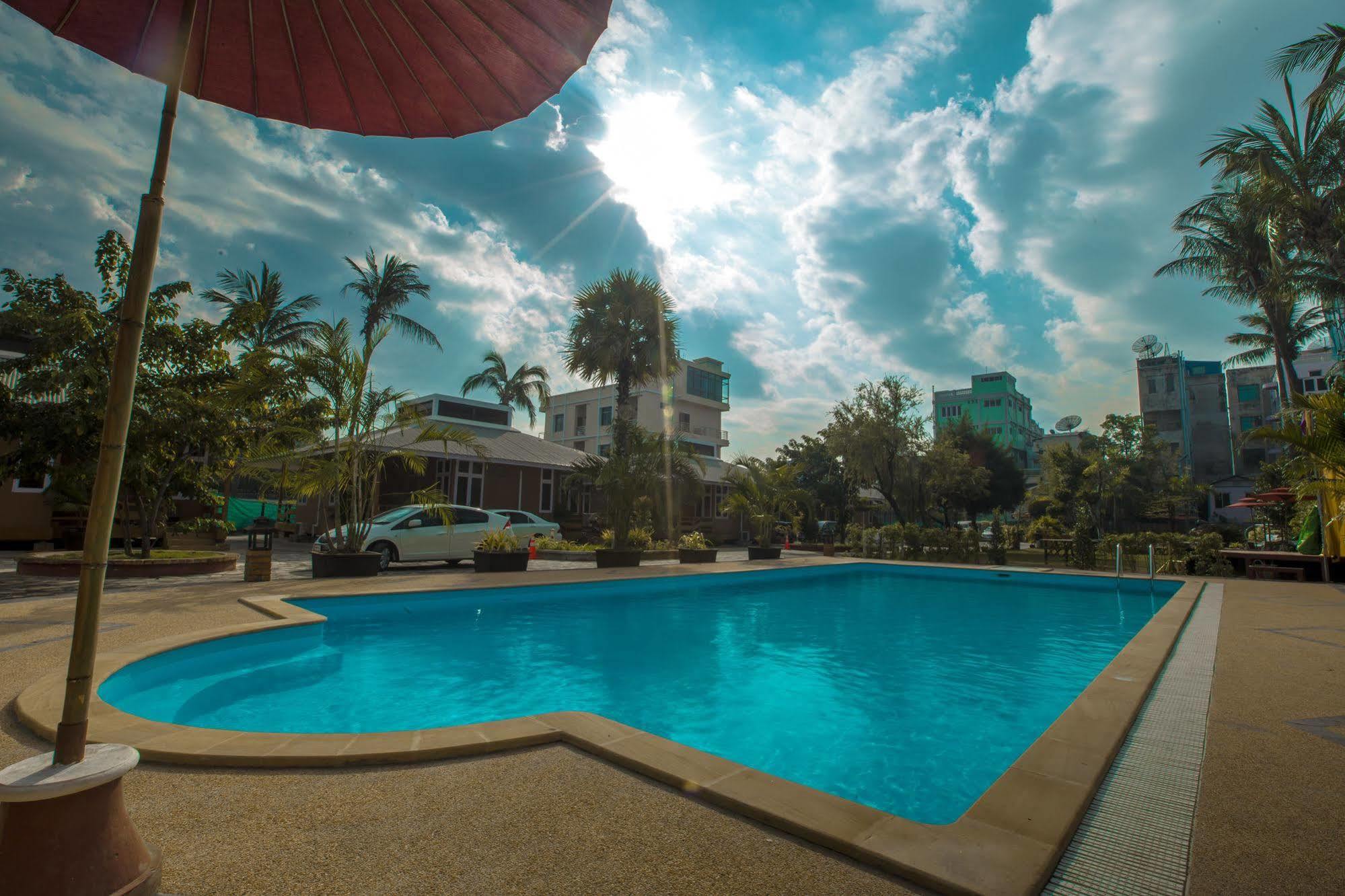 Kyi Tin Hotel Mandalaj Zewnętrze zdjęcie