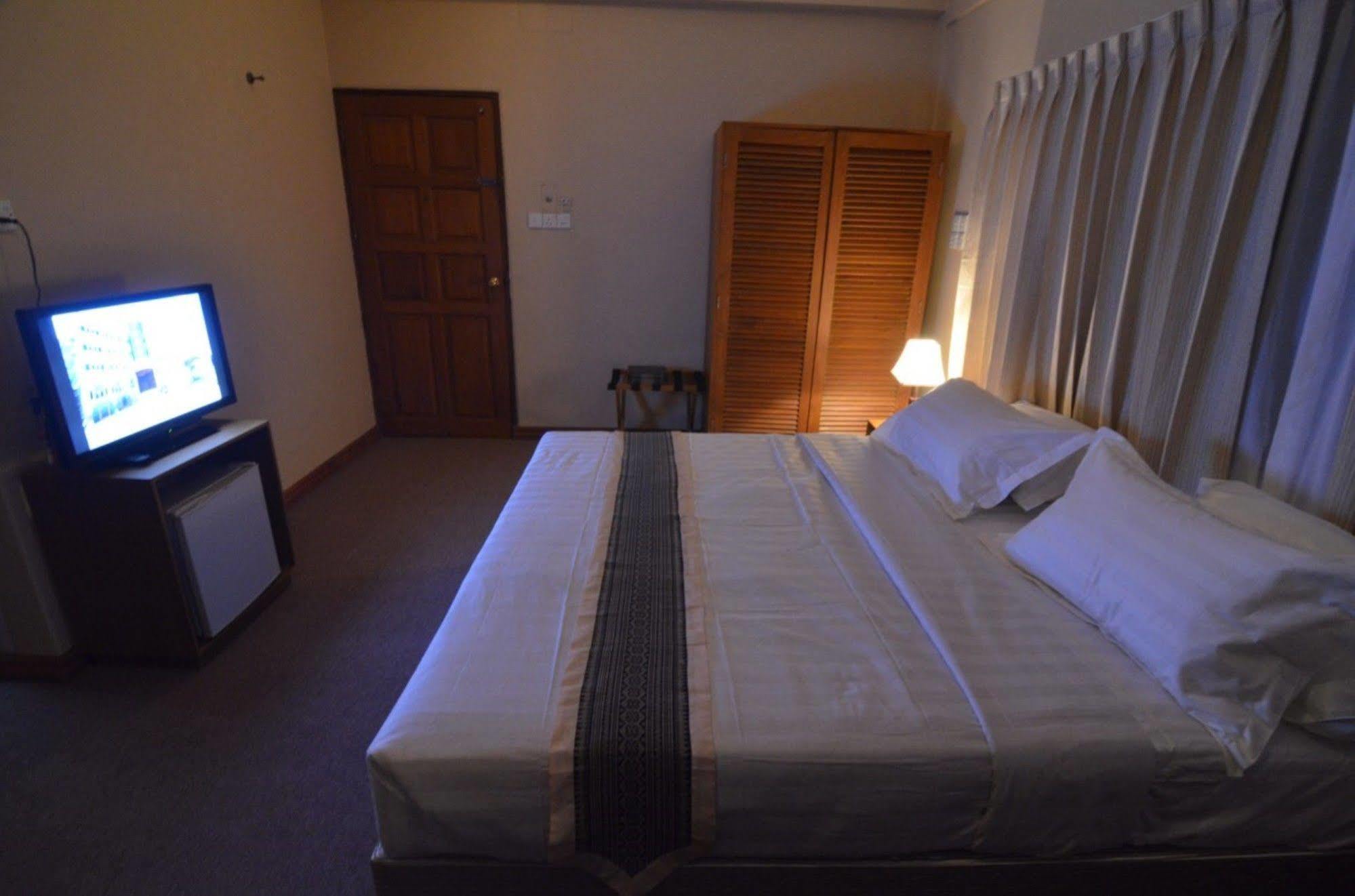 Kyi Tin Hotel Mandalaj Zewnętrze zdjęcie